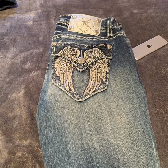 Jeans - Picture 2 of 4